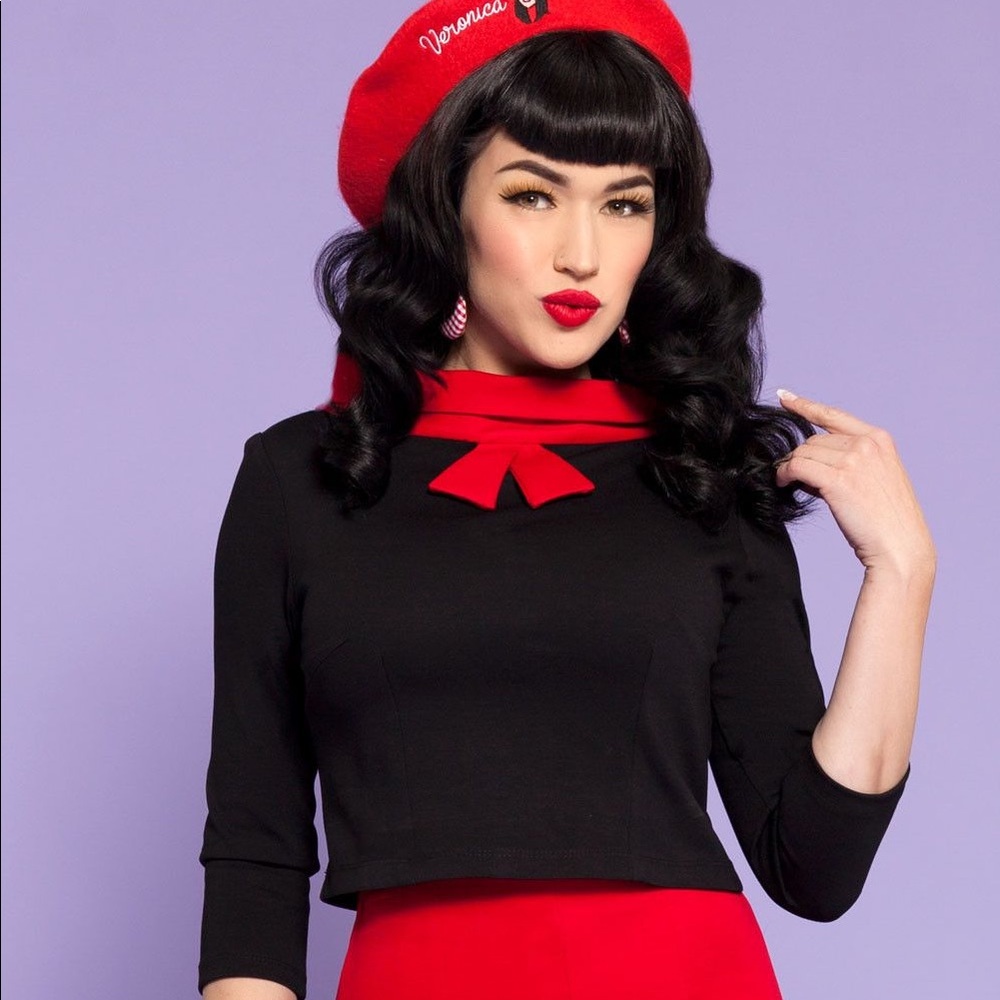 BNWT PUG Betty & Veronica red/black top